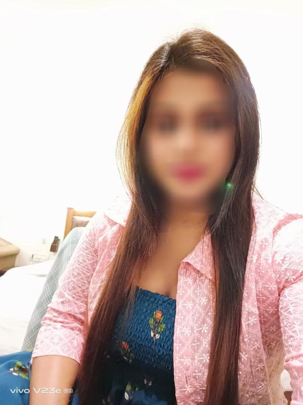 I’m Roshni singh. an affectionate but also naughty 24-years-old independent call girl. I am a lover who will give you an evening impossible to forget, with me, you will be more than satisfied.