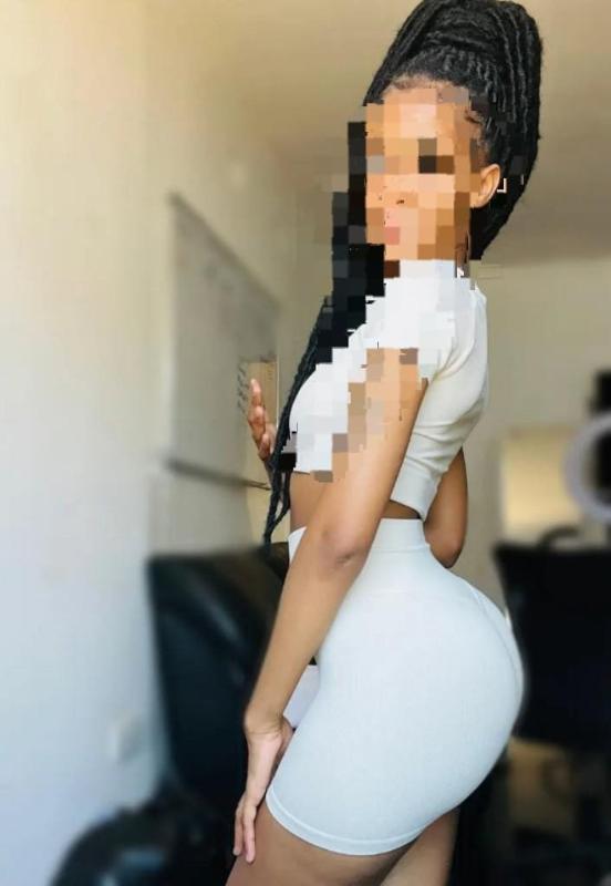 Hi gents, I'm Daisy 25years old slim and sexy frm S African🥰 sweet girl with soft skin that will leave you speechless.i f you're looking for a fun elite companion you're arrived at the right place.Am