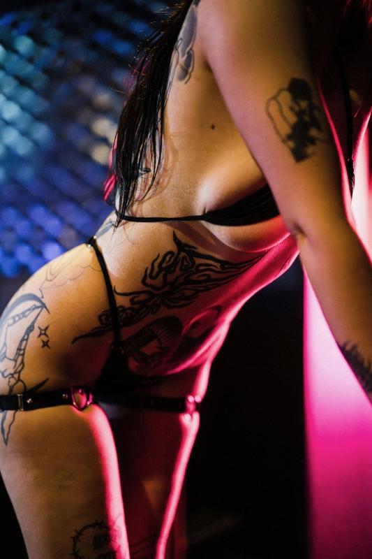 Hello, gentlemen,
I have always been a secret lover since I'm open-minded and free-spirited.
People often remark on my nice nature, sincerity, kindness, and entertaining personality. 
You will quickly