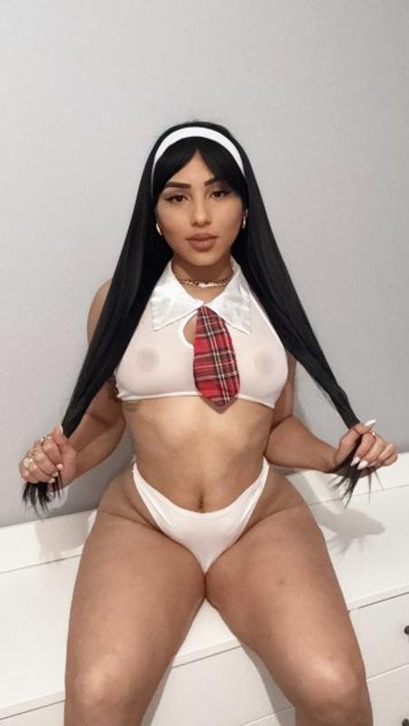 Soy una chica caliente cubana con ganas de jugar bien rico