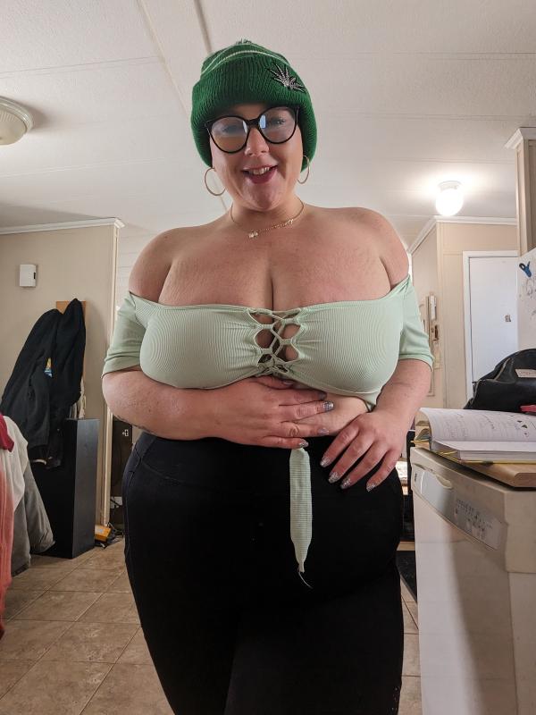 Hi my name is Jocelyn! I’m sexy and real