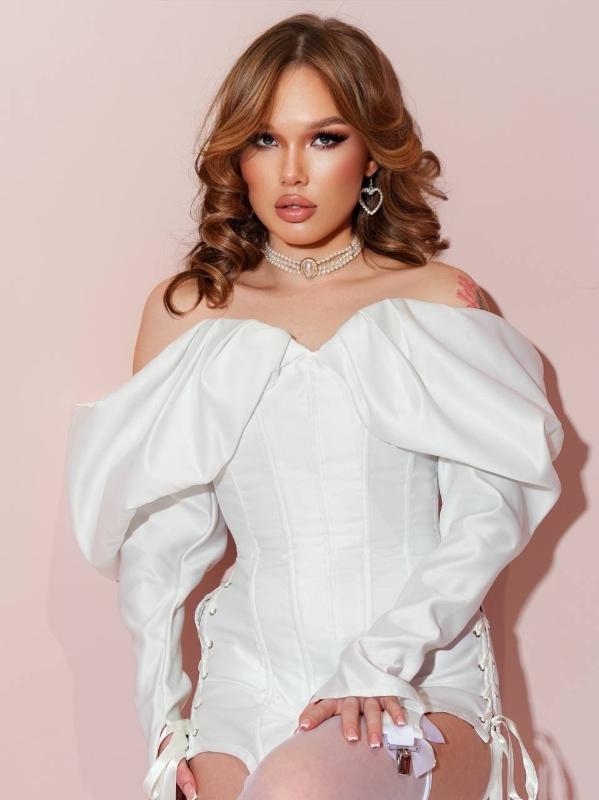 Hello dear, I came directly from your erotic fantasies and ready to make all your wishes come true 
I’m young 18 years old sweet girl with soft gentle smooth skin 
My touches can fly you to the sky an