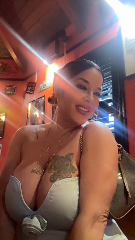 Angela, Curvy Italian beauty REAL 40DDs