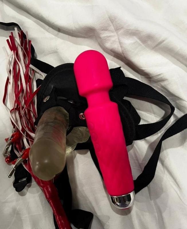 Hello sweethearts, Horny Ass, elegant and discreet 21-years-old independent call girl. I am an involved lover, I love to let my lover know how much I am attracted to him and what I will do to him in b