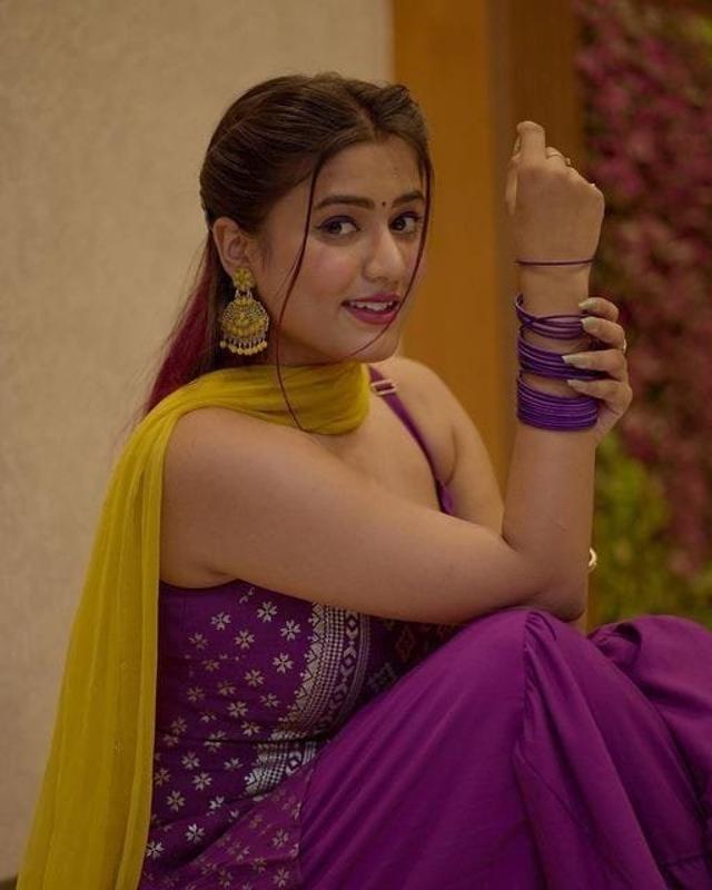 ♥️ INDEPENDENT, HYGIENIC, HEALTHY GIRLS
 ❤️ BOTH OUTCALL AND INCALL INSIDE SAFE APARTMENTS
 ------------------------------------
 CUTE COLLEGE GIRLS - WORKING WOMENS - HOT HOUSEWIVES AUNTIES