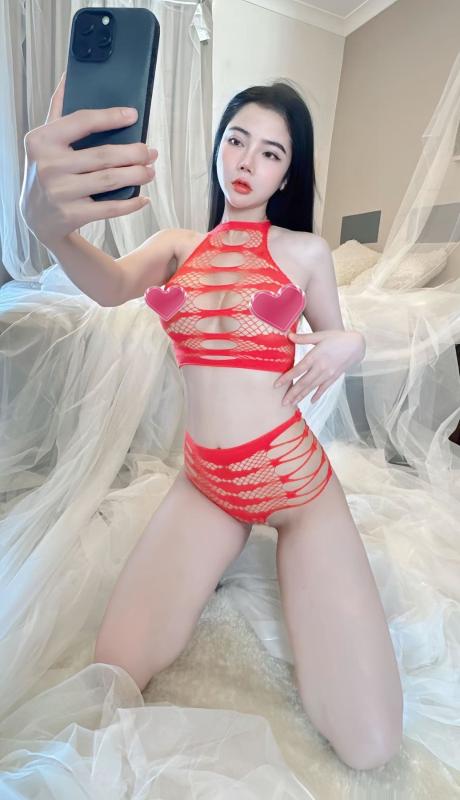The first thing you will notice abt me from my photo is real , beautiful face, fair complexion and amazing figure. But that is not all. Such top, experience, sex master level like me, definitely a rar