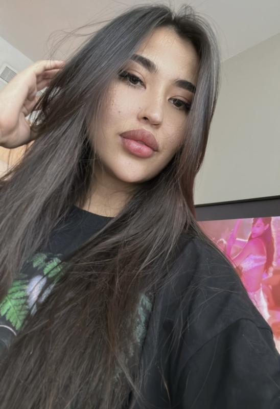 Hello my name is Narmina and I am currently in Pattaya. My height is 177. I am tall and have a sporty body. I have long hair and beautiful eyes. If you want to have a good time and have fun, send me a