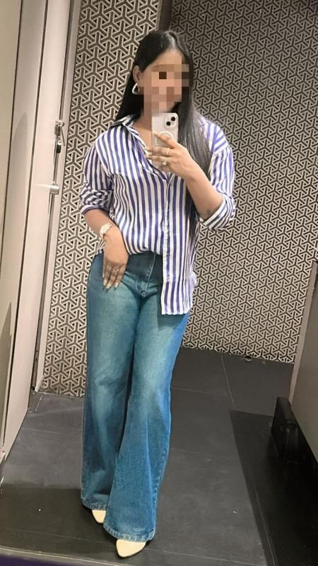 Hey my lovely gents, I'm Shreya, your forbidden temptation and sexy 22-years-old independent call girl. Take the opportunity to enjoy a pleasant and captivating night with a flirtatious woman like me.