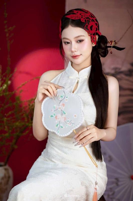 Hi,
I'm an escot girl from Taiwan, I offer full service  incall/outcall  in Bangkok.
Short time 5000/ 2 shots 9000 baht
Long time 6 hours 2-3 shots 14000 baht
Services: 69, Sucking with condom,sitting