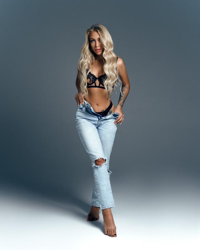 Thank you for viewing my personal page, I promise you that choosing me is the right decision, with the best services ever, you will be served by me in the most thoughtful way! 
Angela