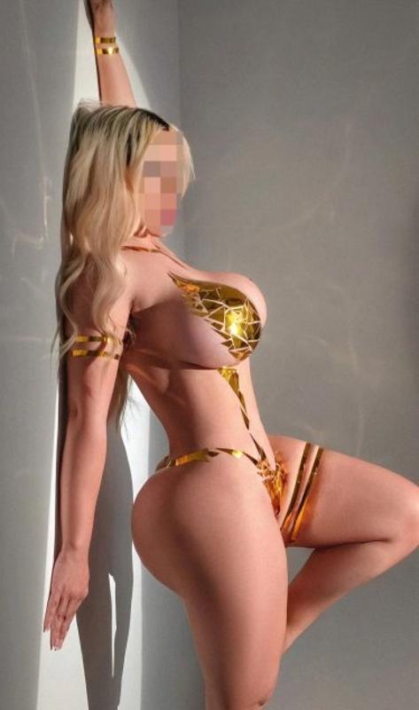 Caliente y Mojadita (786) 856-4365 BBBJ GFE TRIOS