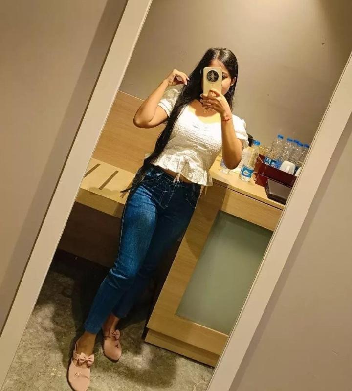 Hy: Hi naughty lads,𝗖𝗮𝗹𝗹 Rinky Chawla independent call girl. We will have very pleasant moments of pleasure that you will not forget as I will make your dreams come true.