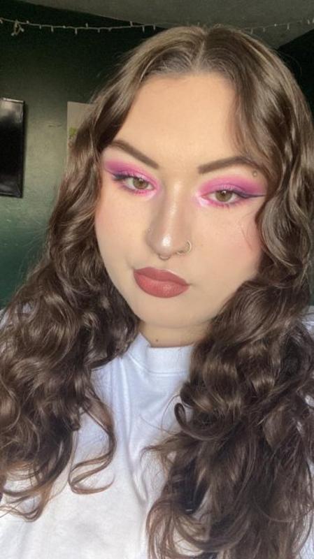I'm Horny young hot girl Sexy Classy and Wet an FunFriendly Available
