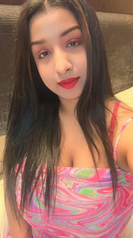 Hi this is mou I have big boobs 42"
Meeting all so available