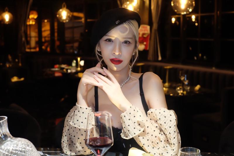 Hello everyone’ my name is Emily’ a lovely,beautiful,sexy,and charming person. I’m halfRussian. I’m a model and I especially love coffee.If anyone is interested,please book an appointment 1 hour in ad