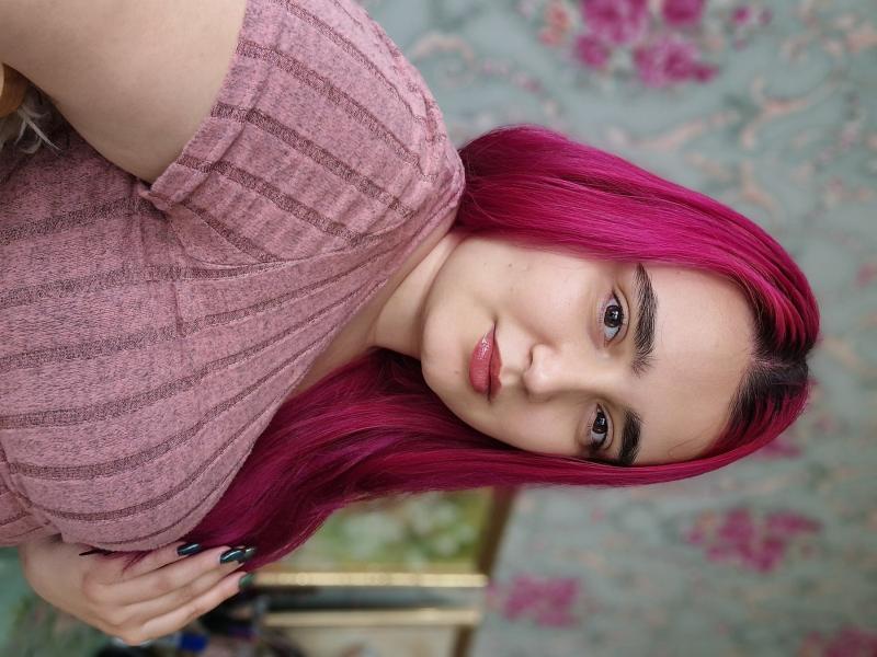 Hi! I am Aurora and I do: