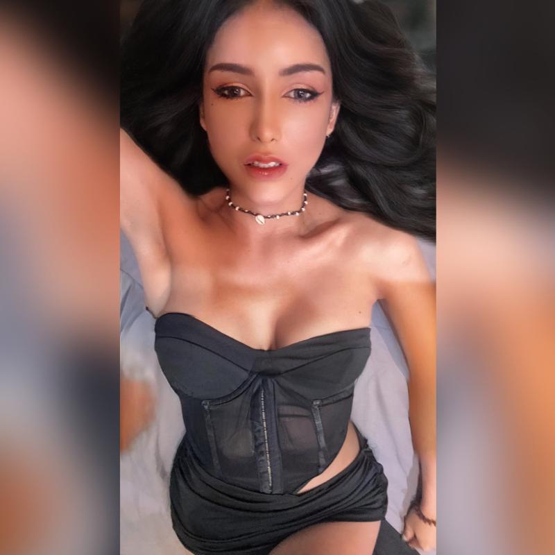 Hello,👋🏻 all you guys.
My name is Kim, I am 27 years old and I am half Thai🇹🇭 half Malaysian 🇲🇾. All the pictures shown in my profile are my real pictures and I will always update new and latest pictu