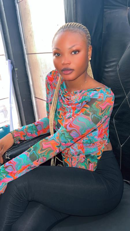 Dear, I'm here to give you my best service. What you want to be satisfied, to be happy, pls share with me, so that we can have a really good time together. 
I'm Sexy, energetic, and atractive young gi