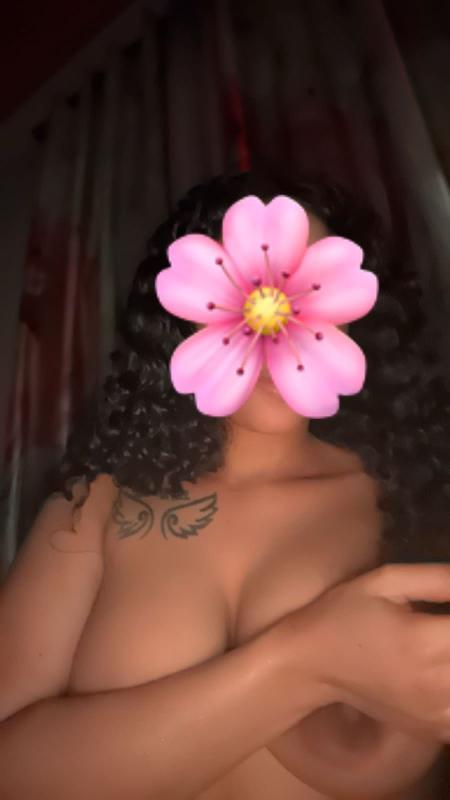I am Independent African girl ready to meet for sex services just contact me and let's meet for best sex service in all styles.
I have a fine body with fat ass and perky breasts and I want a man who c