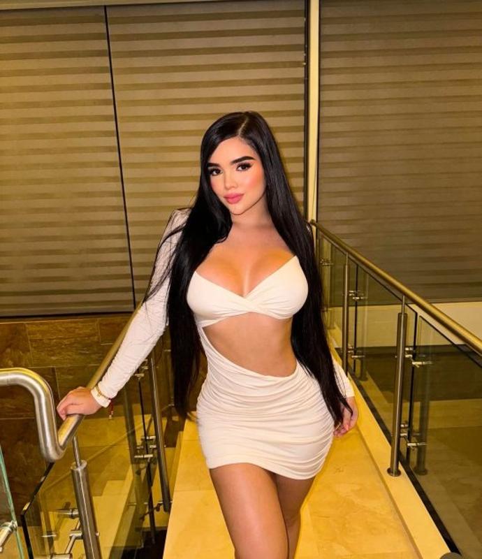 Sofia and friend gfe