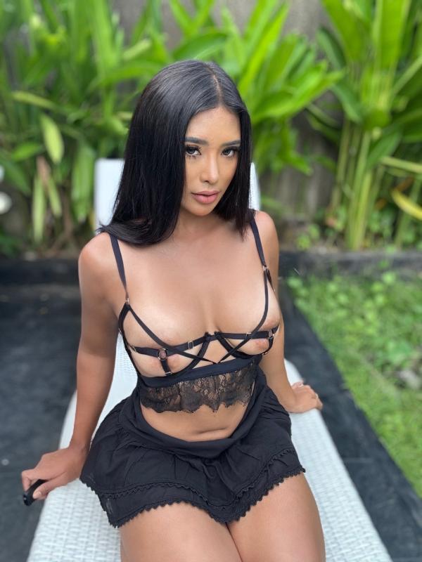 Hallo I’m professional escort with professional services , sexy naughty girl with natural big boobs, I love kissing, deepthroat, I also do service for couple (3some) let’s hangout with me and we will