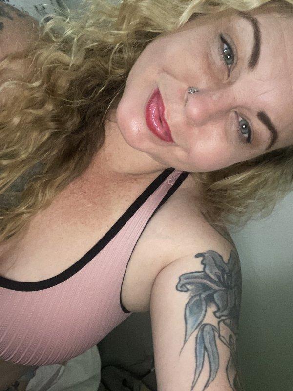 👅💋💦Busty Blonde💦🌹🫦