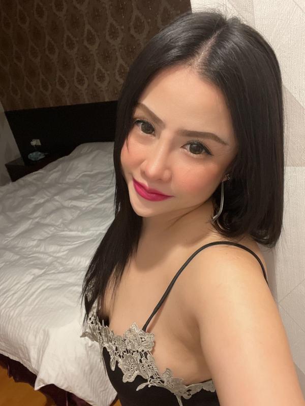 Hi I m Alisa 🫶🏼 from Thailand 🇹🇭 1995 born
My photos are 100% real I m the same person as u saw in the photos and stay alone at good place..