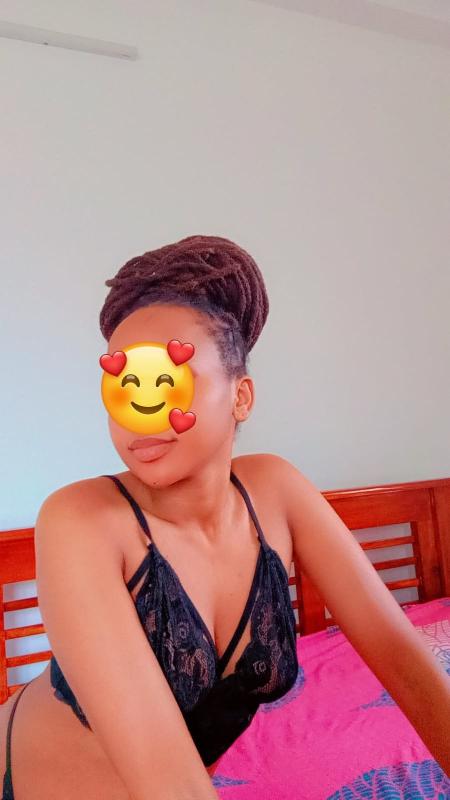 Hello darlings this is princess an african queen, with beutiful slim body,  elegance and tiny pussy,🥵 medium and standstill boob's 😍i’m the kind of woman who turns heads and steals hearts🥱💦💦—gorgeous,