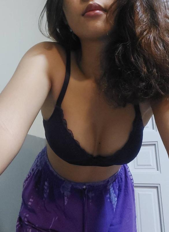Hi
I am also an onlyfans creator & freelance masseuse. Really passionate about what I do. Let me know if you want to have an experience with me 💋 here are my contact details for booking appointment wi