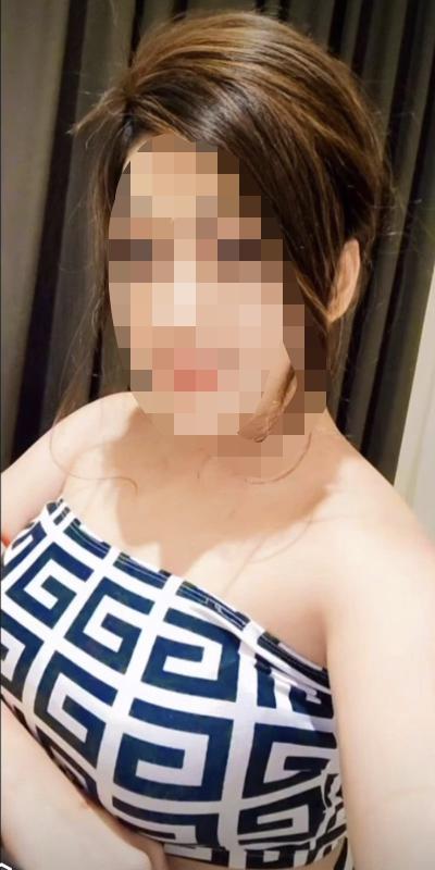 Leeja this side, sweet and unforgettable hottie independent girl here. I'm just 26 year's old, young and sexy girl and having stats 35b-28-34.