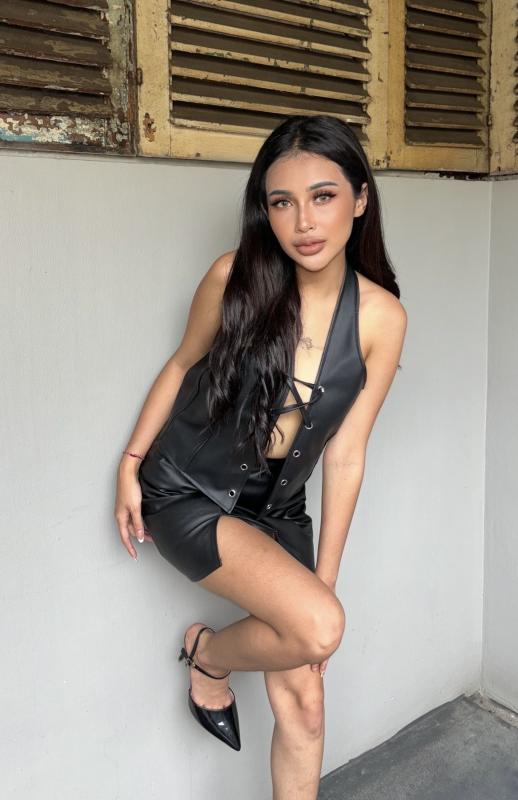 Hi I'm Kenza I'm a sexy and sweet girl, I'm an Indonesian girl, I serve to meet in person, feel like making you like my boyfriend, giving the best for you, spending your time happily. I have good serv