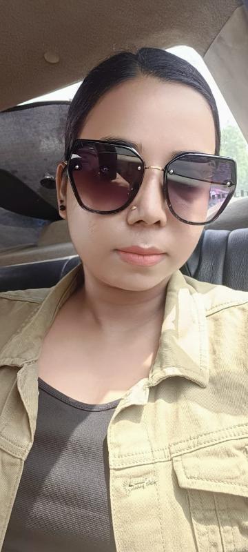 My self Nyra kulkarni, a truly gorgeous independent escort that can treat you right. I am 24 years old and my looks are my greatest assets. I am slim and I have naturally big boobs for you to play wit