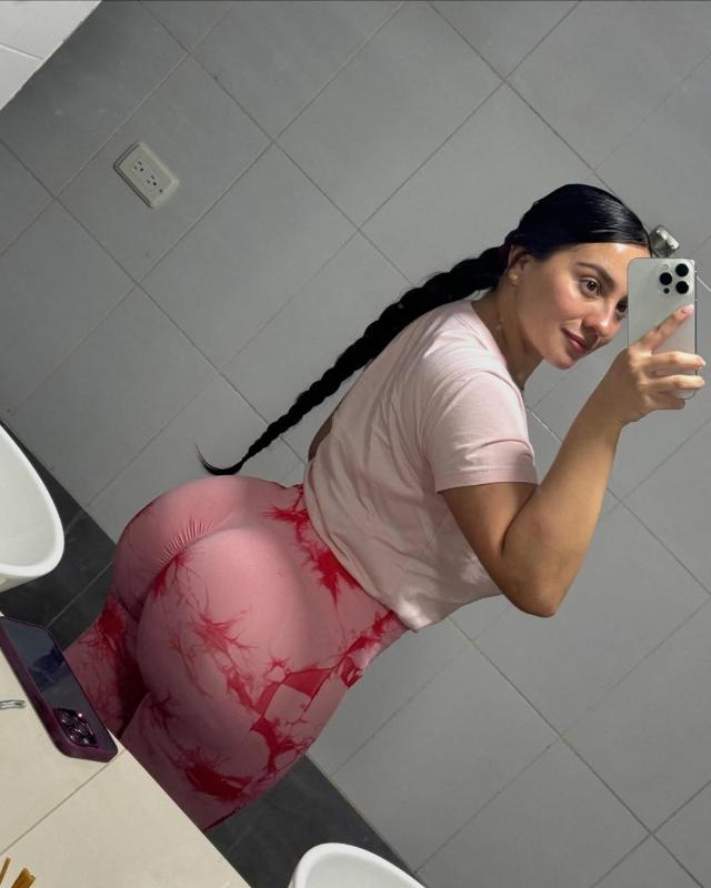 I offer you a very exclusive accompaniment during our meeting, composed of a subtle combination of sensuality and lust.  All in a relaxed atmosphere. I look forward to meeting your needs by offering y