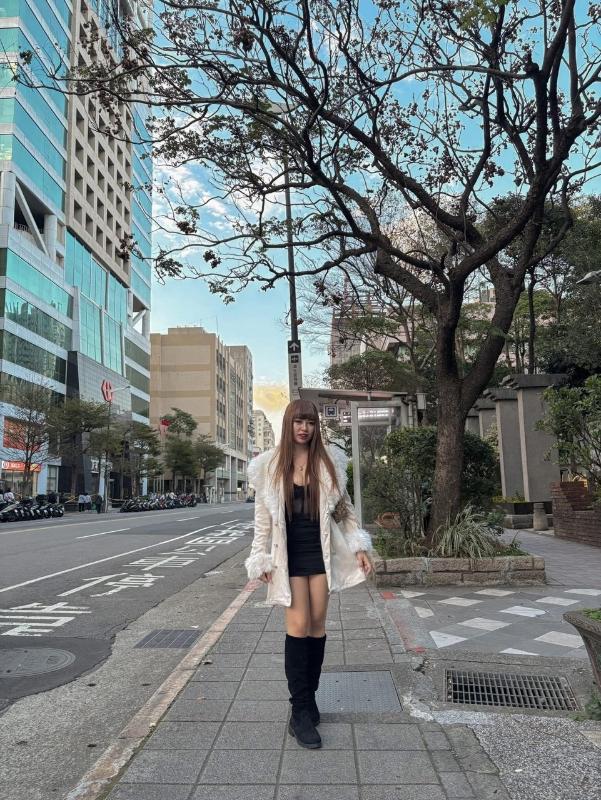 hi my name is Lexi🥰
i’m sexy filipina💋
i will satisfy you with your fantasy. 
i’m sexy, kind, horny and 100% naughty.
contact me and let’s have a good time💋