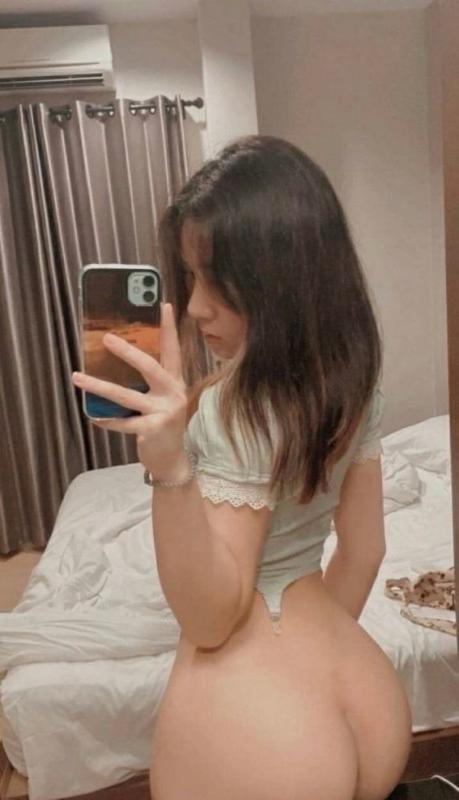 I am a cute girl, I am here in Mumbai to fulfill all your naughty desires. I am slim, fit and petite, love to drive you crazy in various positions. I provide real GFE services to Bangalore gentlemen.