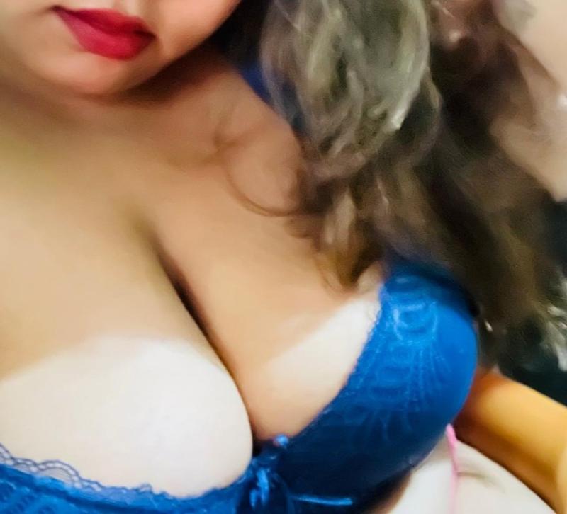 Hello gentlemen , my name is Avni
I am an explosive Indian with a very sweet attitude.
