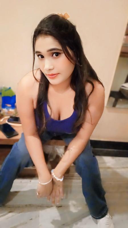 I will be staying here for by born and would like to meet up some men and have a fun time with them.
I love sex and I am super horny. I like to try wild positions on bed. I am a Indore Vijay Nagar ind