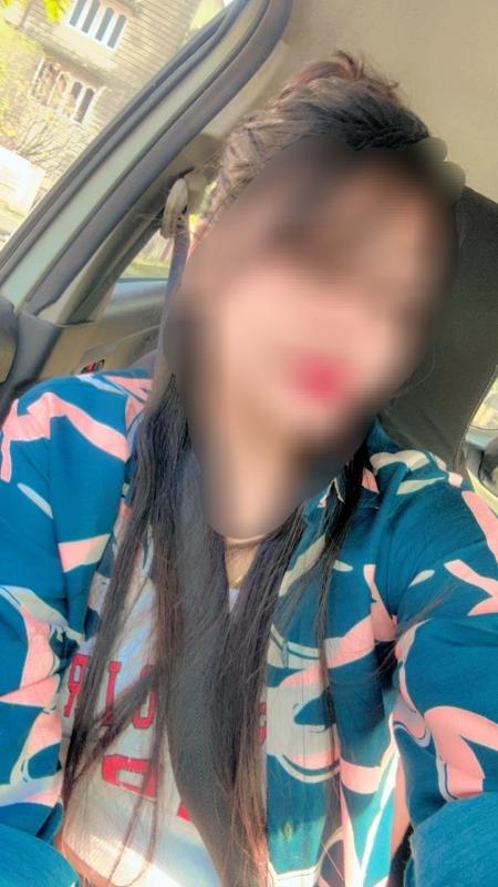 Hi guys
I am available for meet up and cam session
I am an independent call girl here who offers you very hot services in bed. I am a woman who knows how to satisfy a man, what I offer is unforgettabl