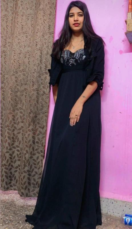 Hello Everyone , My self Sona , live alone
◻️I'm chubby Housewife with big ASS.
◽Body assets 38-35-40 .
◻️I provide sexual encounter real in Mumbai itself .
◻️I provide kissing, sucking, licking, blow