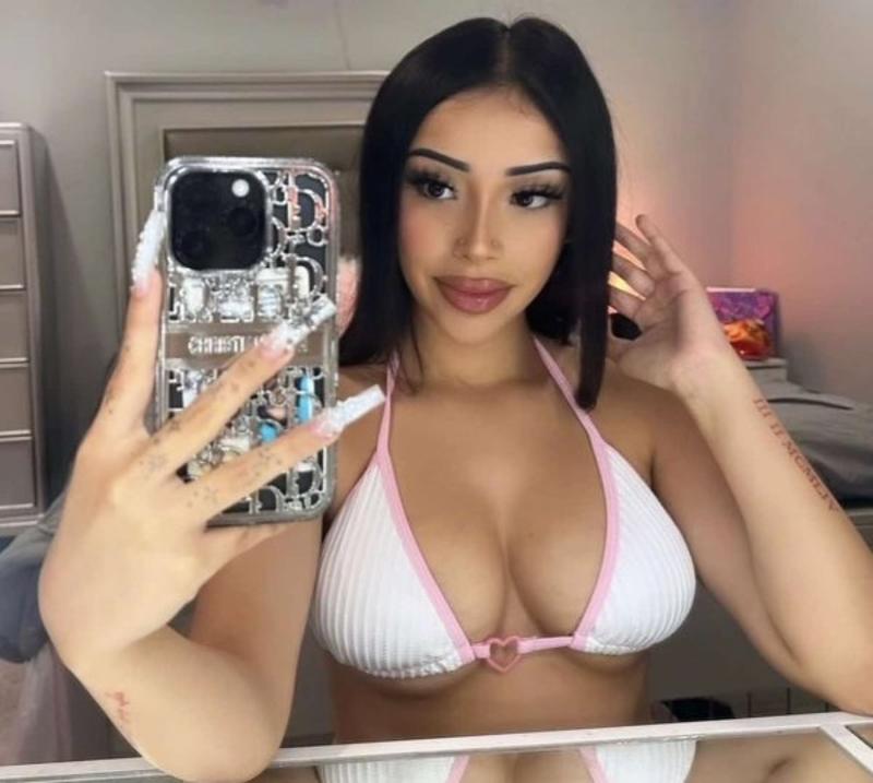 Sexy Hispanic beauty! outcall only call or text me!