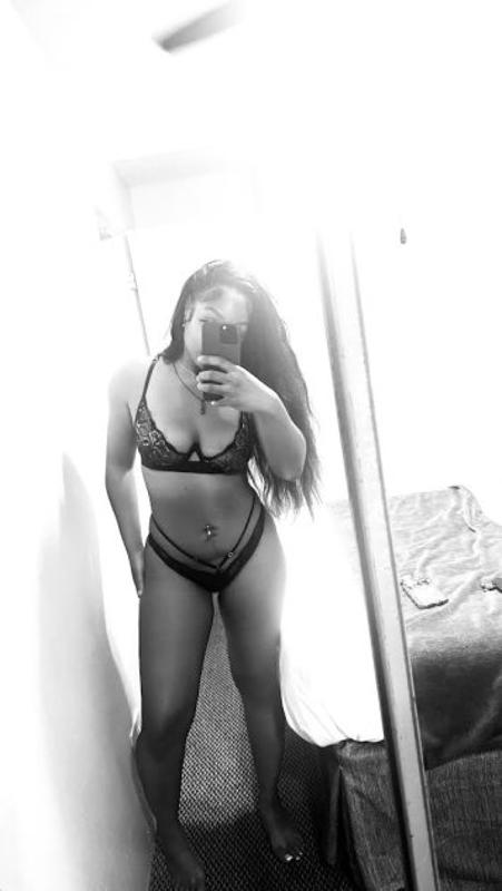 Upscale BombShell!! Curves like a RaceTrack! 💋💦