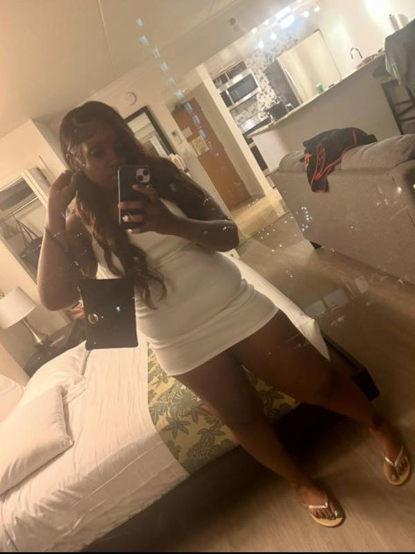 Chocolate covered promise 🌊🍑